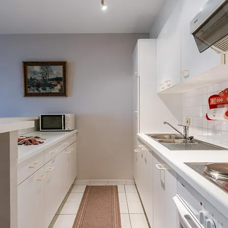 Apartamento Bel Air Holiday - Stylish 2-Bedroom Apartment Near The Sea T76