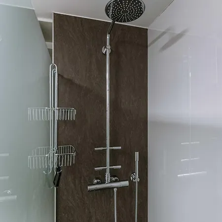 Bel Air - Stylish 2-bedroom Near The Sea T76 דירה *