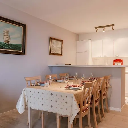 Apartamento Bel Air Holiday - Stylish 2-Bedroom Apartment Near The Sea T76 *